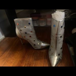 Katy Perry still in a original box size 8.